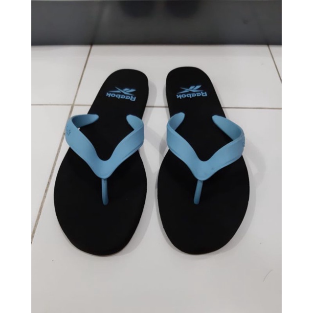 sandal jepit reebok