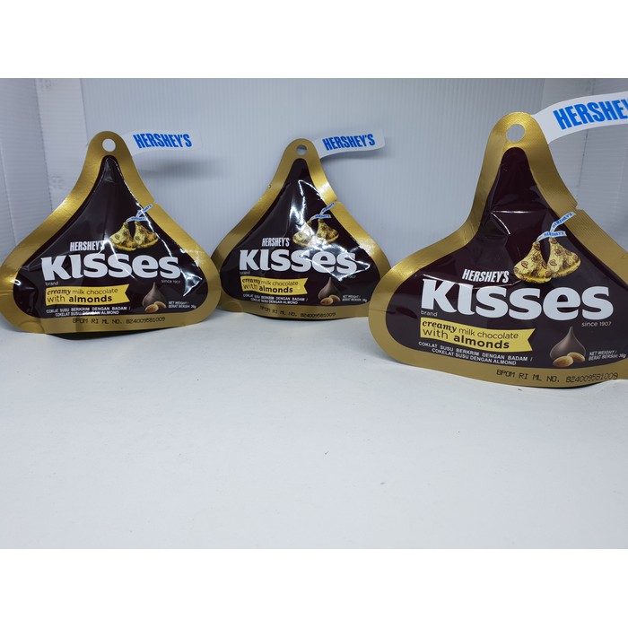 

Hersheys kisses creamy milk chocolate with almonds 36gr hershey coklat