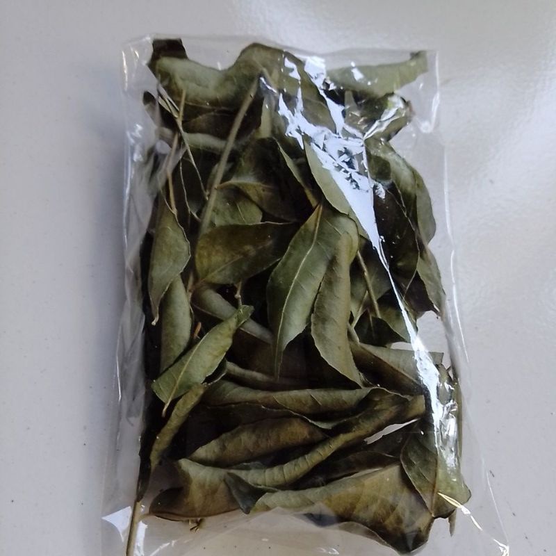 

Daun kari / daun salam koja kering