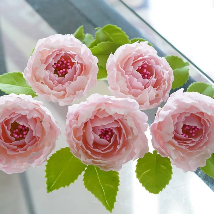 

BUNGA PEONY GUMPASTE HIASAN KUE