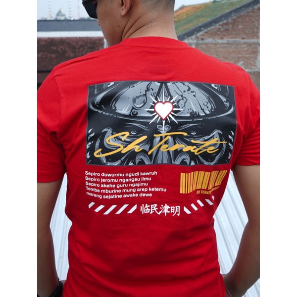 T-Shirt Sapiro Duwurmu Ngudi Kaweruh - Merah