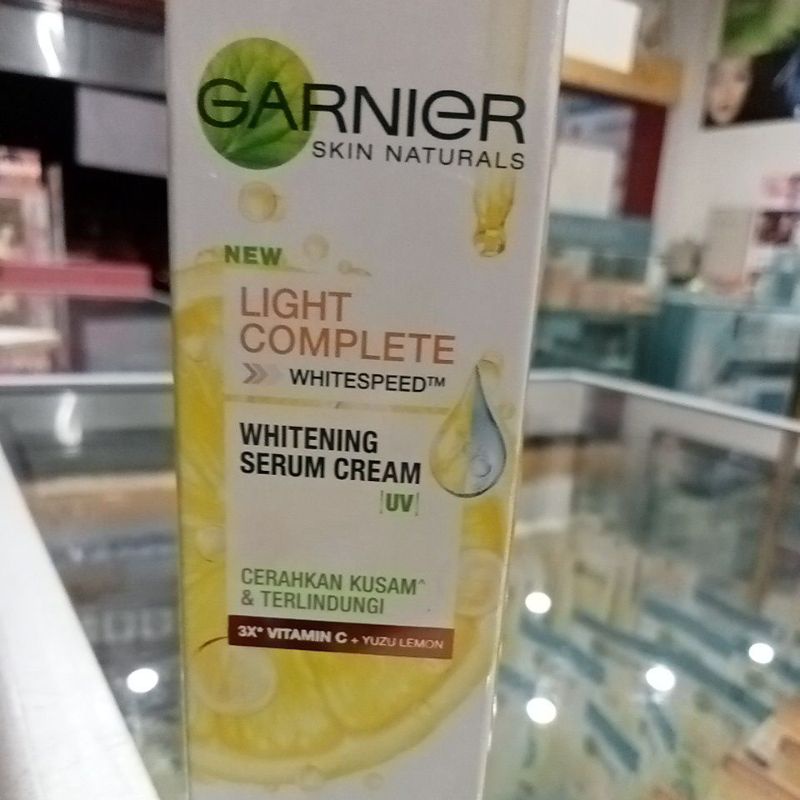 Garnier Bright Complete Whitening Serum Cream UV normal to oily