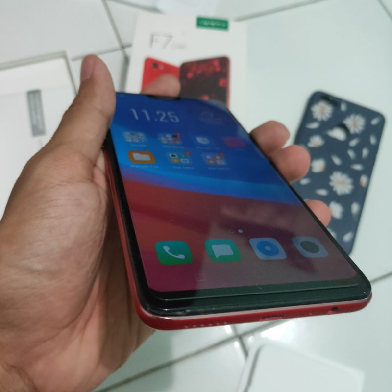 Oppo F7 merah fullset seken tangan pertama