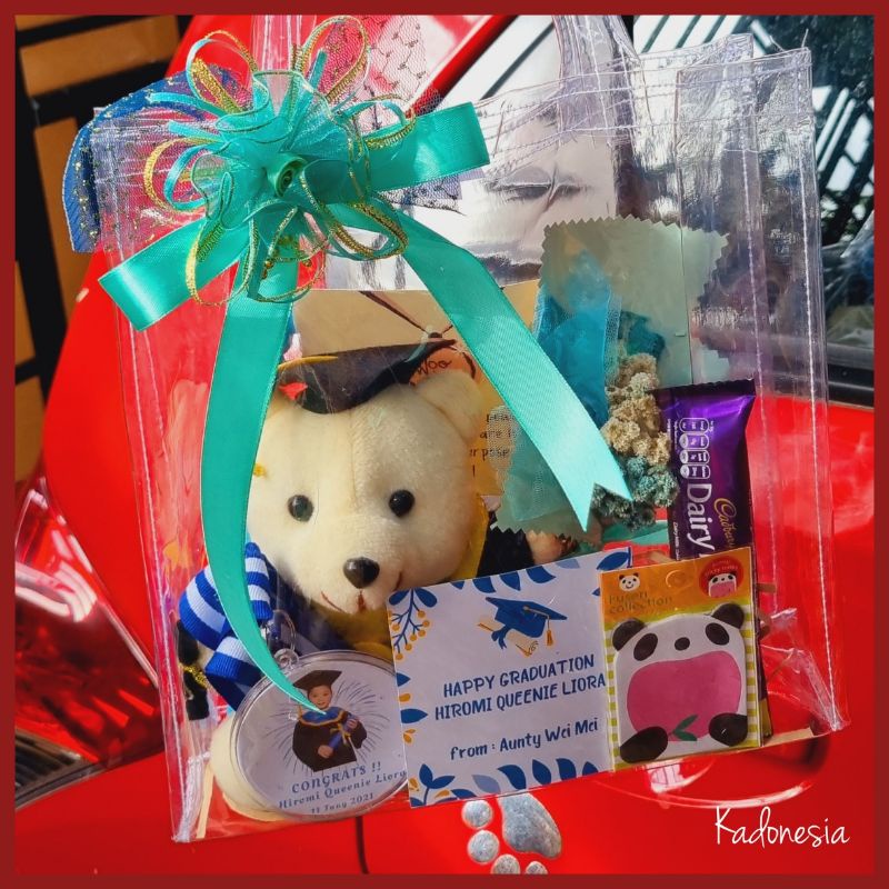 

Kado Wisuda / Hadiah Wisuda / Hampers Graduation
