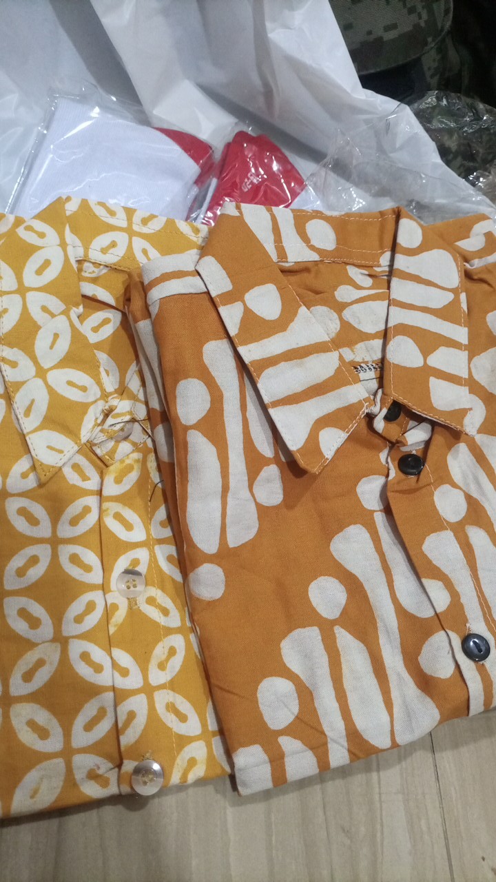 Kemeja Batik Anak Berkerah Dan Sanghai Bisa Cewek Cowok Size S M L Xl Bahan Katun Model Batik Unik