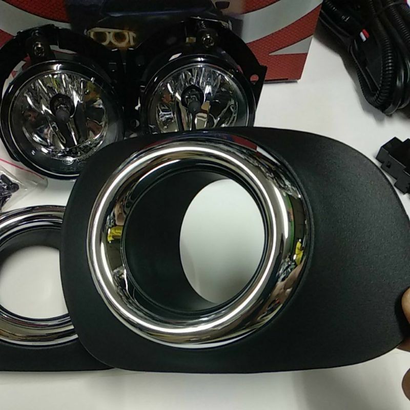 fog lamp kabut/ lampu bemper kabut pajero 2010-2013