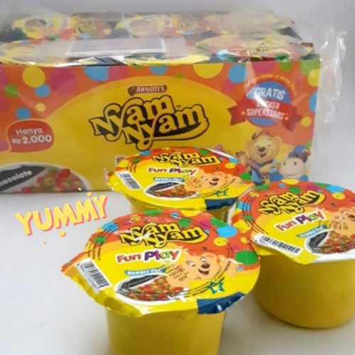 

NyamNyam Funplay Chocolate 11gr*12pcs/Wafer/Camilan/Biskuit