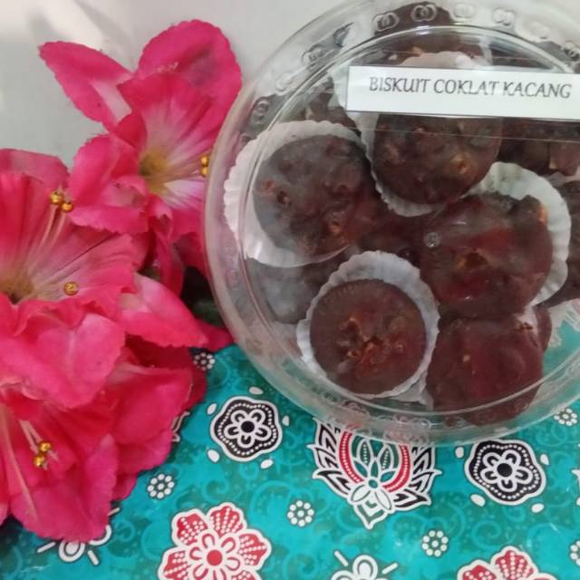 

BISKUIT COKLAT KACANG 500 GRAM