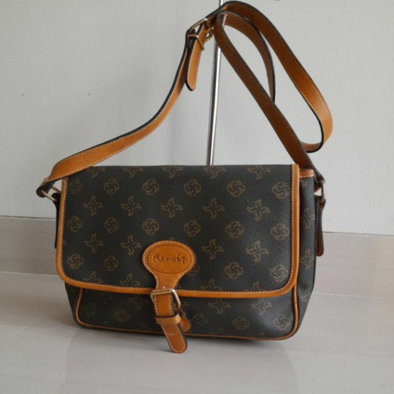 Renoir sling bag