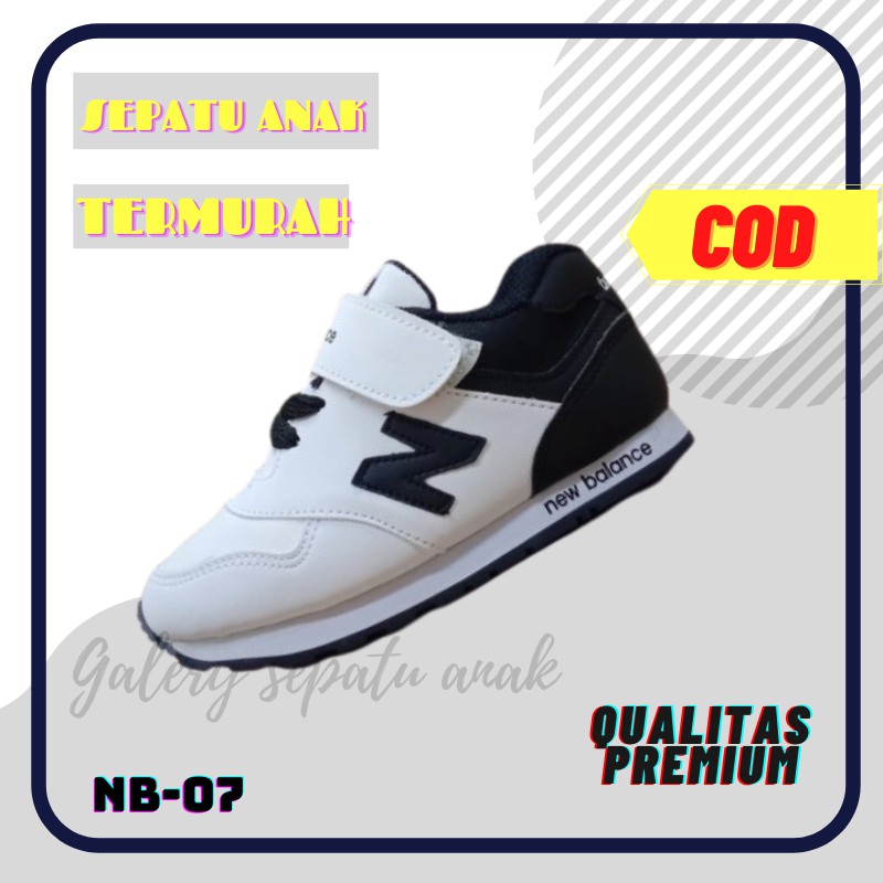 SEPATU ANAK LAKI LAKI COWOK PAUD TK SD HITAM PUTIH