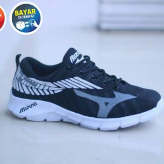  Sepatu  joggingp pria dan  wanita Mizuno  Shopee Indonesia