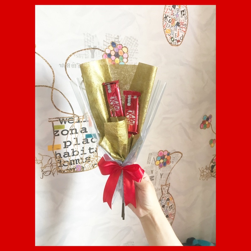 

Buket coklat kitkat minimalis tapi manis isi 2 pcs / souvenir / hadiah / ulang tahun / romantis