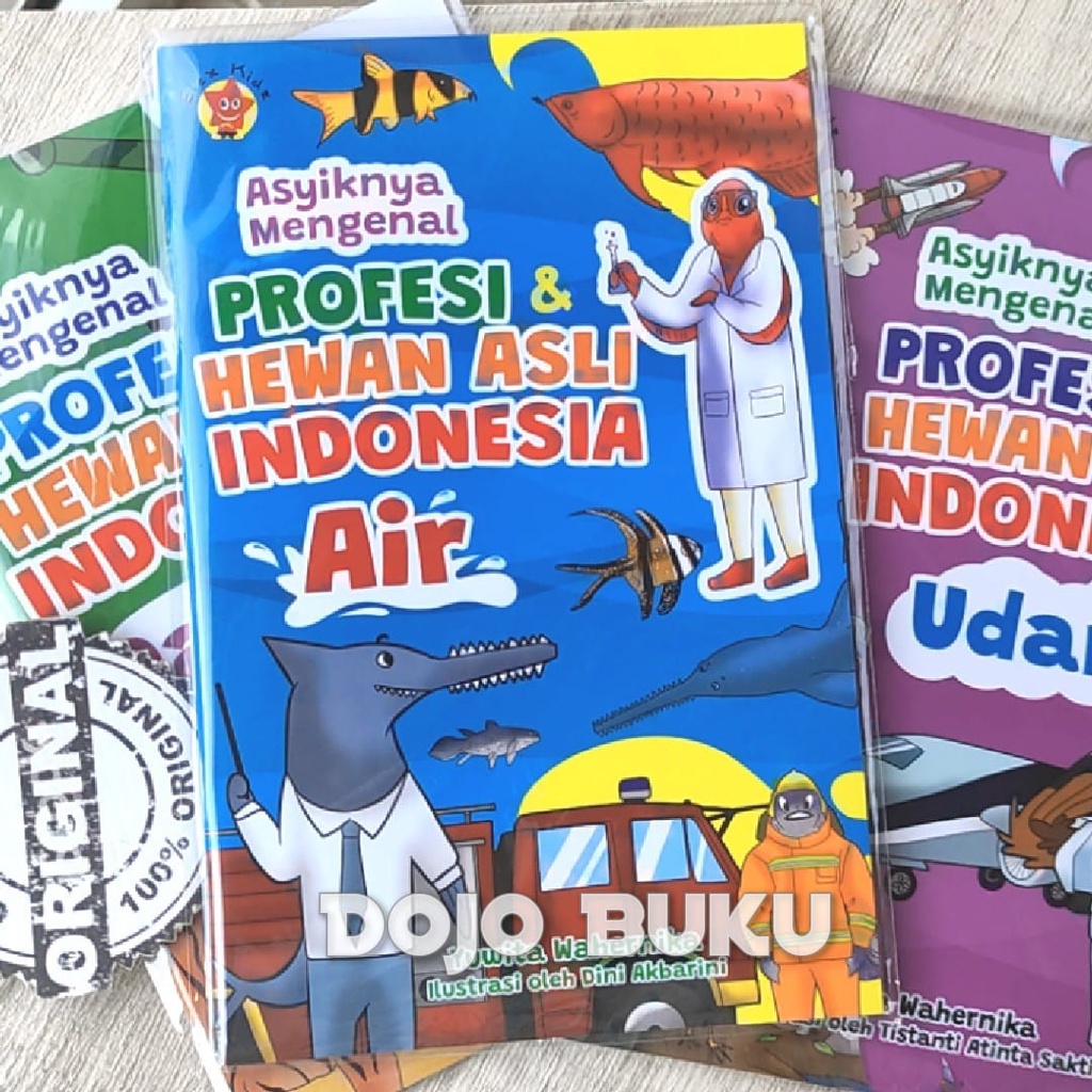 Buku Asyiknya Mengenal Profesi dan Hewan Asli Indonesia: Air by Yuwita