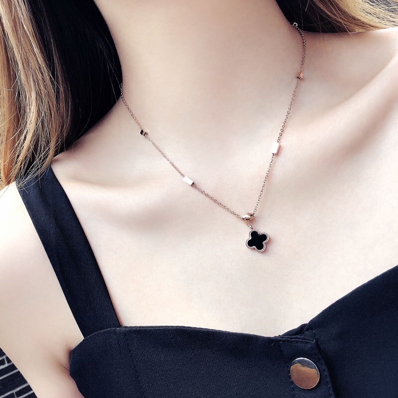 Kalung Titanium Bolak Balik Bisa Warna Hitam Putih Premium Trending Korea Fashion Style