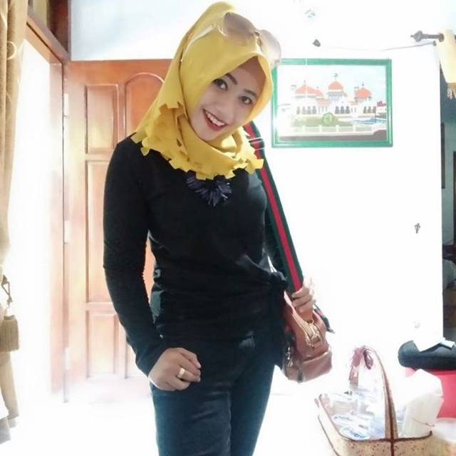safira_rakhmawati
