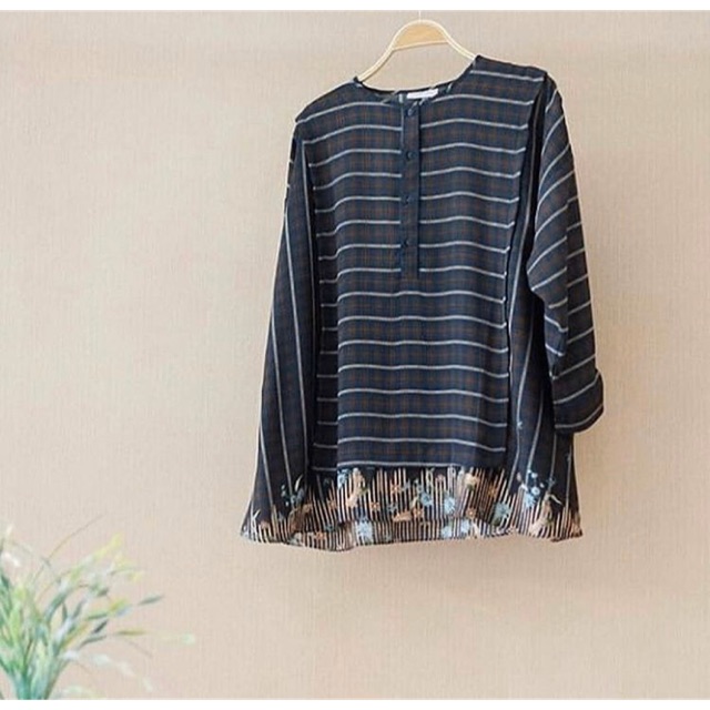 NEW Giyanti Top Blue Ria Miranda