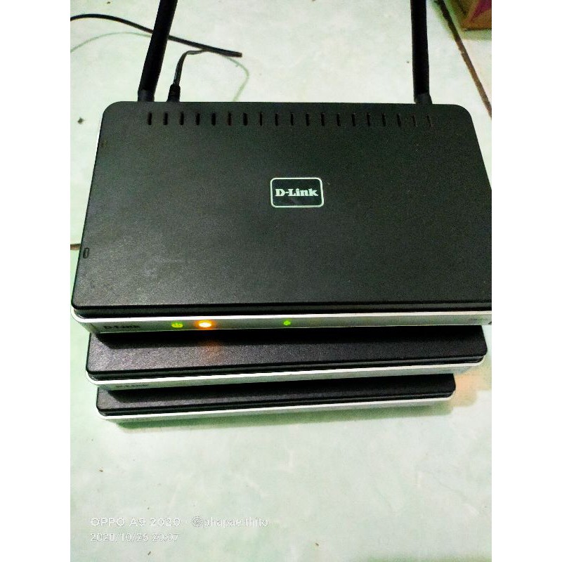 D-Link  Model DIR 615 no adaptor