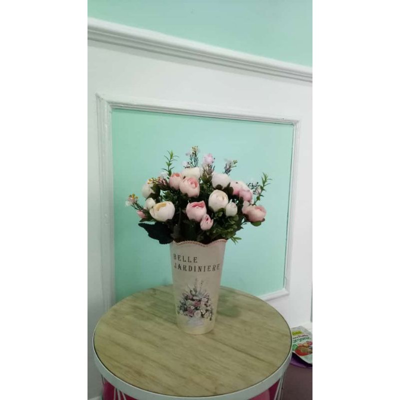 Bunga ros shabby chic pot jardine plastik