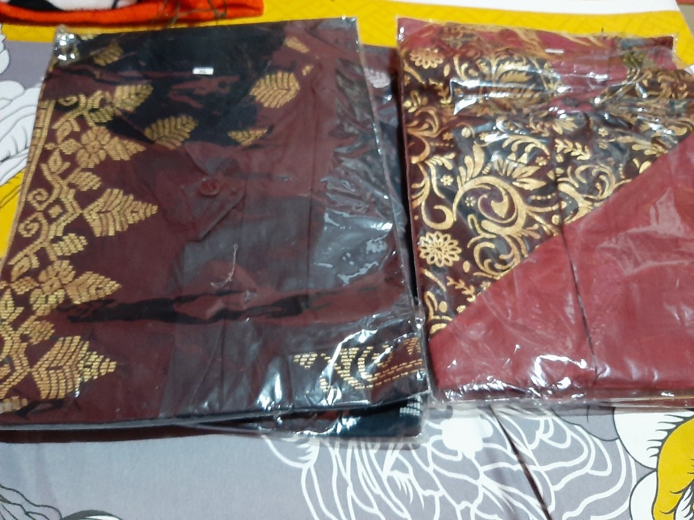 Kemeja Batik Koko Kombinasi Prada Terbaru