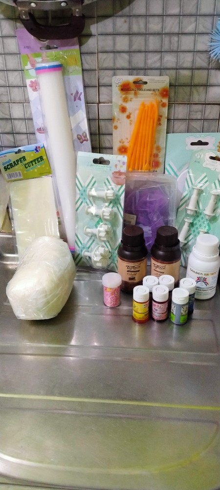 Smoother Kue Untuk Fondant Dan Buttercream