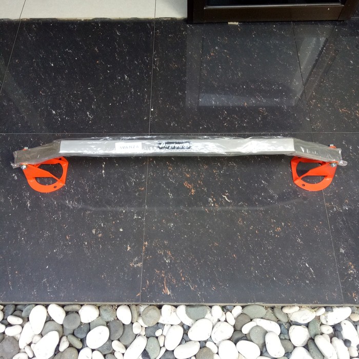 Strutbar Toyota Avanza / Strut bar Avanza / Stabiliser / stabilizer