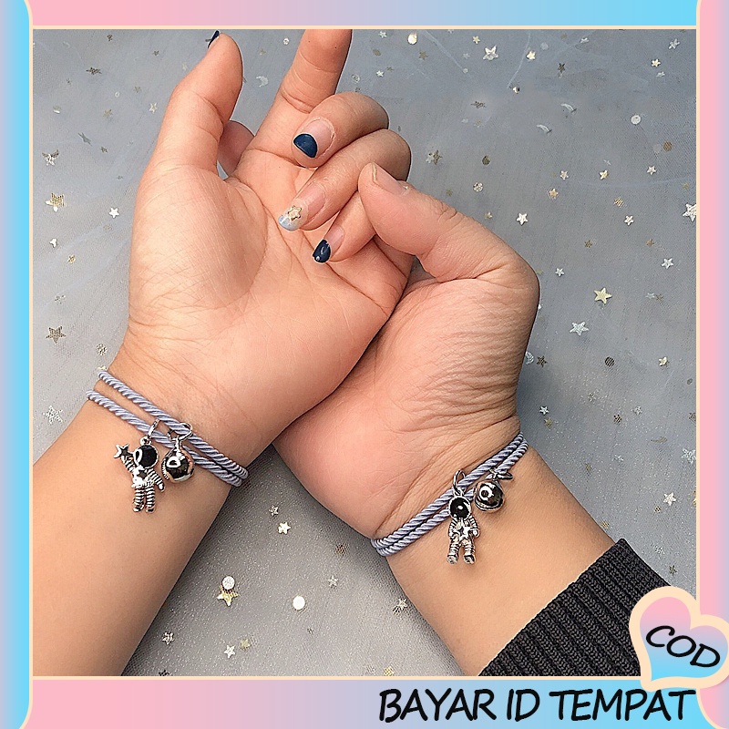 【A.one❤️COD】2 Pcs Sepasang Gelang Tali Karet  Desain Astronot Untuk Pria Dan Wanita Gelang/1 Pasang Gelang