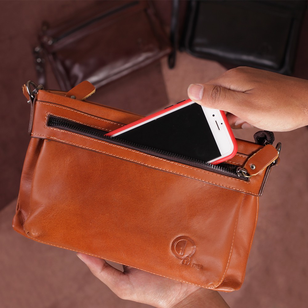 tas selempang Clutch Bag Handbag Pria Bahan Kulit Sapi Asli Qi Leather Kode : HB03