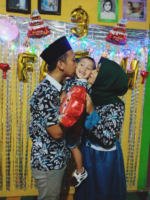 Sarimbit Gamis Couple Longdress Pesta Couple 065 Maura Couple - Sania Ruffle Batik Couple Ori Ndoro