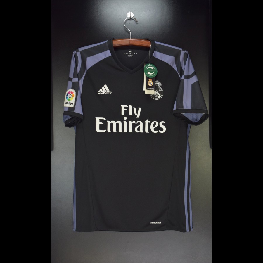 Real Madrid 2016-17 3rd. BNWT. Original Jersey. Ai 5139