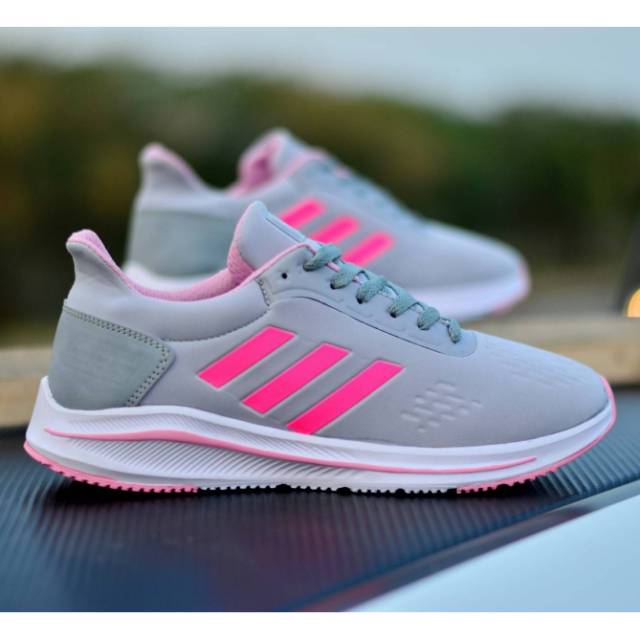  Sepatu  Wanita  Adidas Full White Kets Casual Ladies 