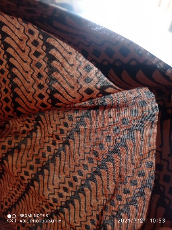 Hem Pendek Batik Sogan Elegan