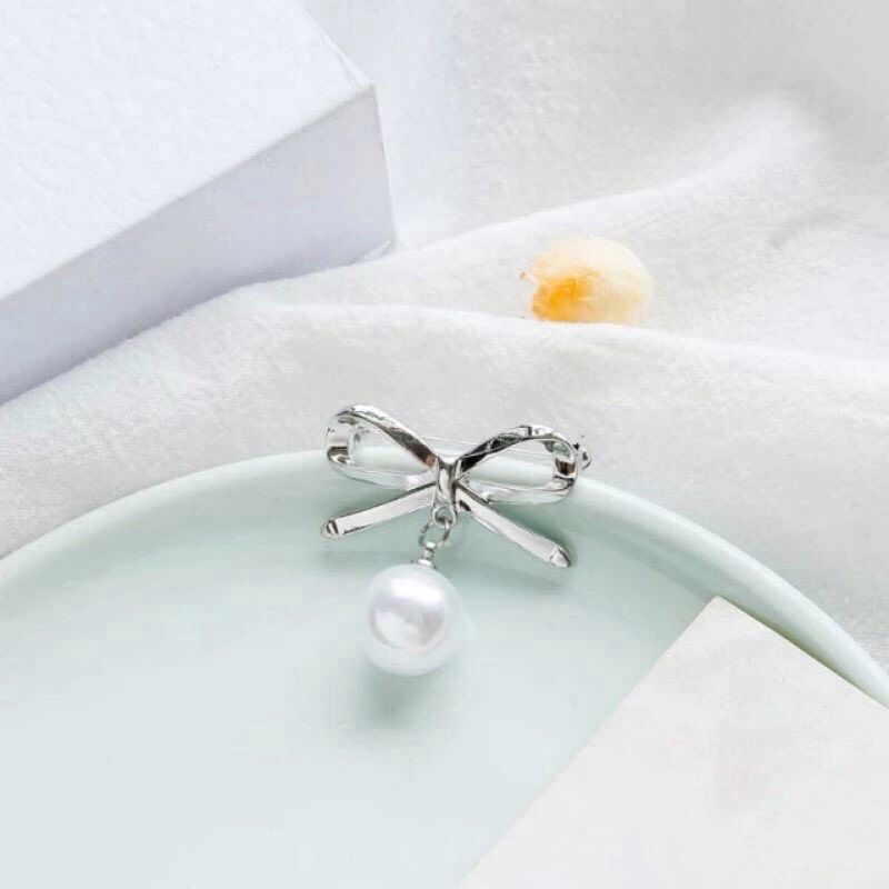 Brooch / bros cantik / bros jilbab / bros murah / bros murmer / bros love / bros geometri / Bros Mewah Bros Elegan Bros Hijab Bros Kebaya Bros Dada bros Tuspin Bros Pin Btrooch Korean Style Brooch AKsesories Jilbab Accessories BRS-B02 Bros Daily BZO-SILVER-PITAINT