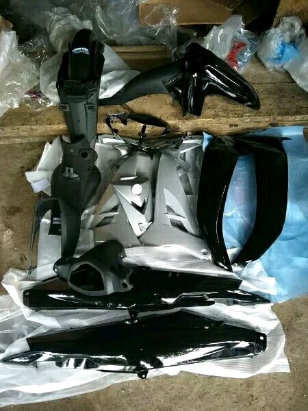 Cover body vega r new ful set hitam silver