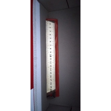 

penggaris besi 20 cm