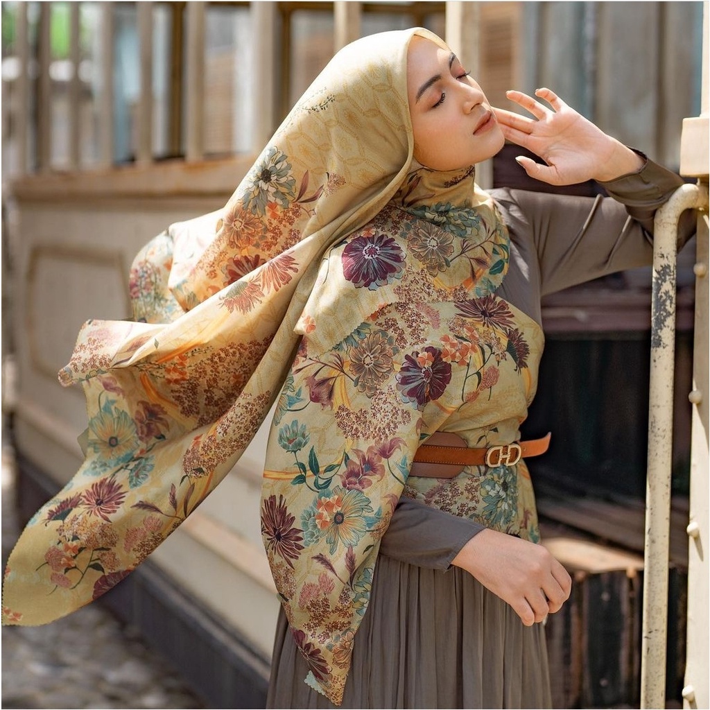 Sandhya Scarf Lemonade HL Heaven Lights