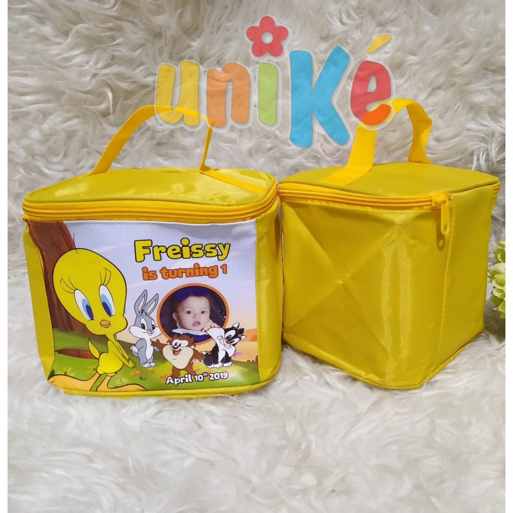 

Tas Bekal Souvenir Ulang Tahun Custom Nama Lunch Bag Goodie Bag Bingkisan Snack Ultah Premium UNIKE