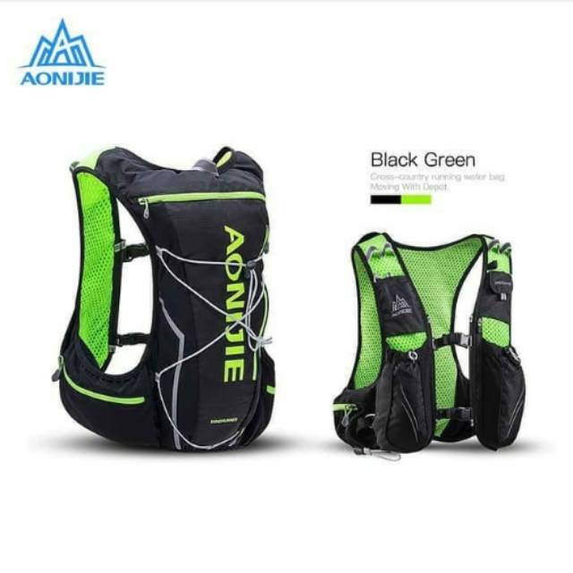 Aonijie vest size M 10 L