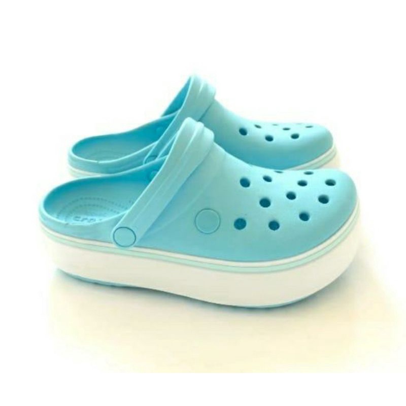 Crocs Clog Platform / Sendal wanita Crocs Platform