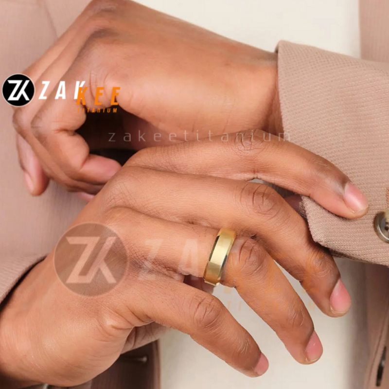 Cincin Pria Wanita Emas Titanium Anti Karat Cincin Hadiah Pasangan Couple Cowok Cewek