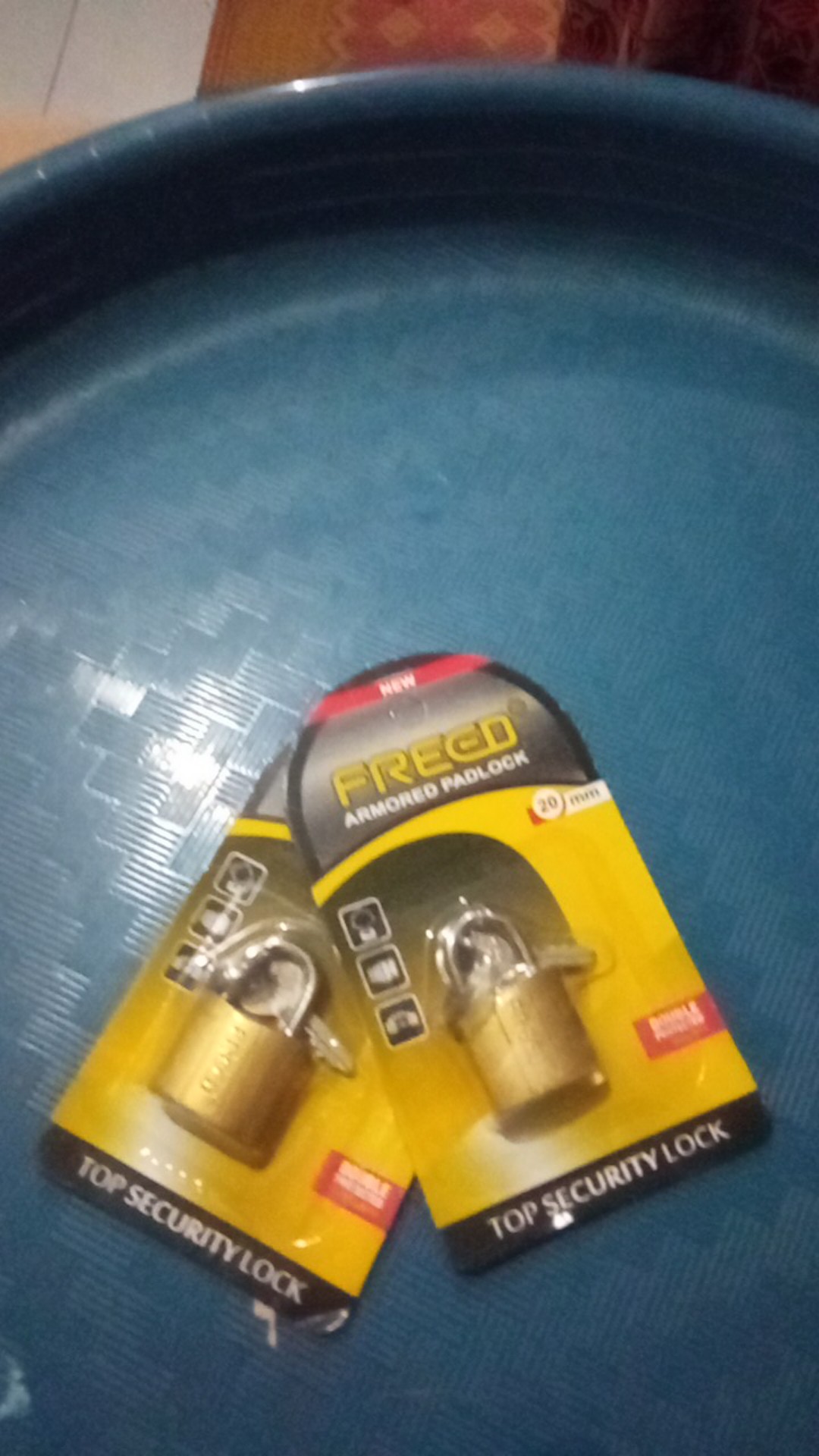 Gembok Besi Kuning Pres Leher Pendek 20-25-32-38 Mm Freed Security Lock