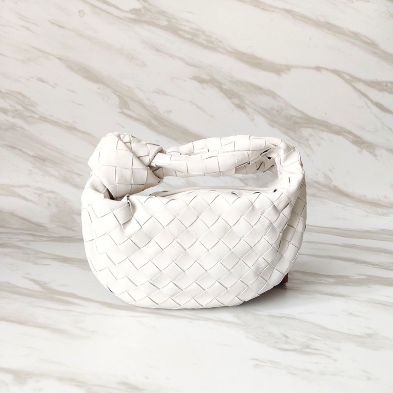 bag Bottega Veneta tas BV Mini Jodie Bag in Chalk