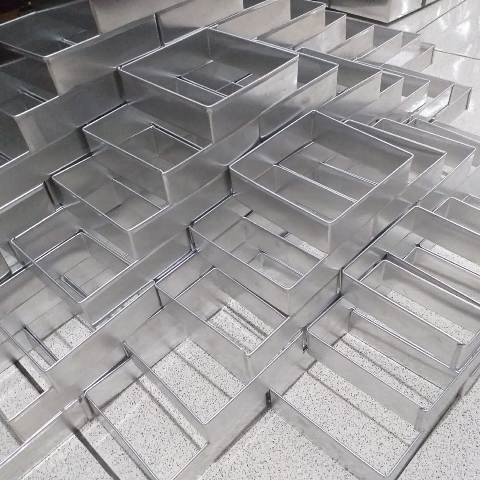 RING NASTAR TAIWAN - 10 x 10 x 4 CM / RING CUTTER / RING ROTI KOTAK / RING BURGER