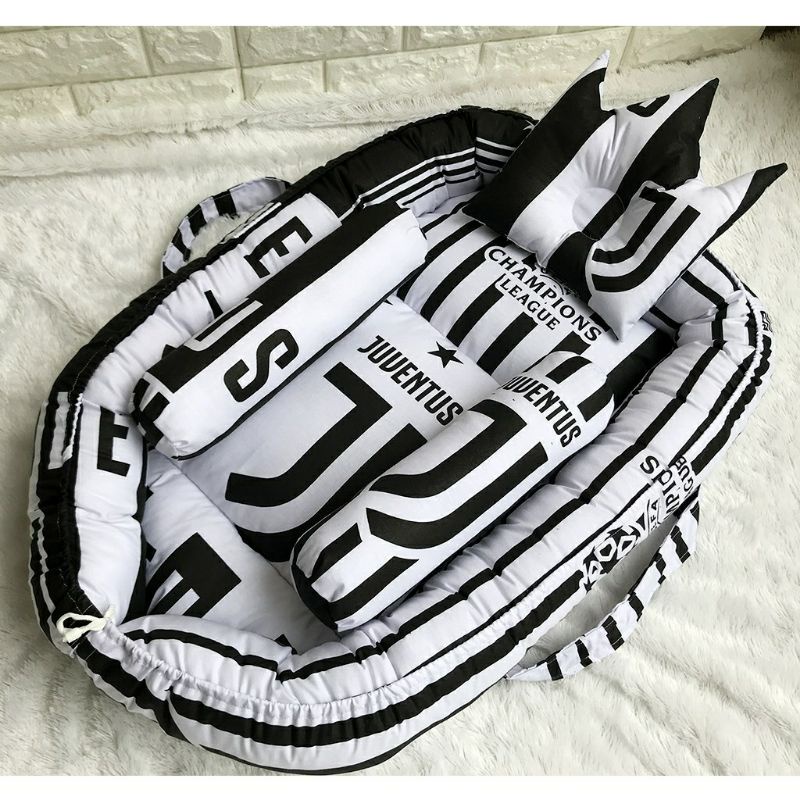 tempat tidur bayi juventus plus kelambu satu set