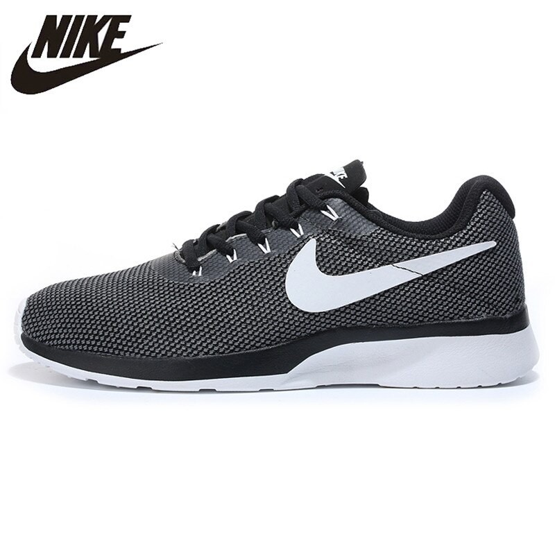 non slip tennis shoes nike