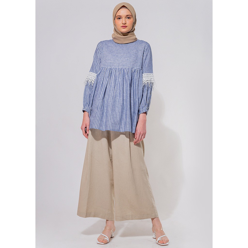

Cila Top Gray