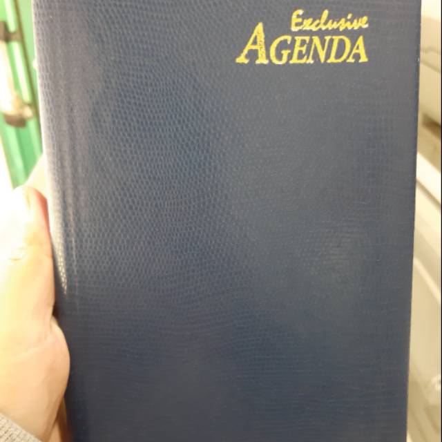 

KIKY Buku Agenda Exclusive List Emas