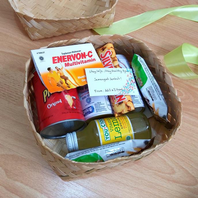 

Hampers Paket Covid Isoman Vitamin Parcel Gift Box Ready Stok