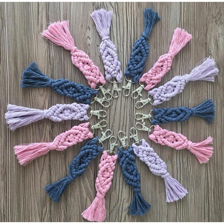 SOUVENIR PERNIKAHAN / SOUVENIR ULANG TAHUN / SOUVENIR MACRAME / MACRAME KEYCHAIN