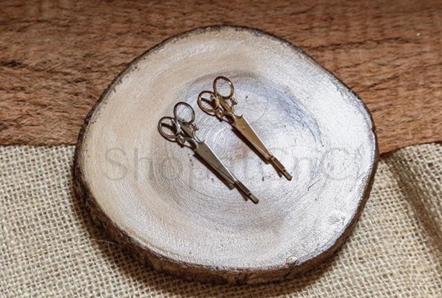 

SCISSOR HAIRPIN / JEPITAN GUNTING