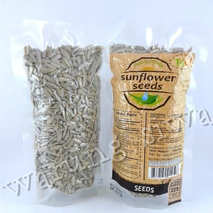 

trio natural sunflower seeds 225 gram